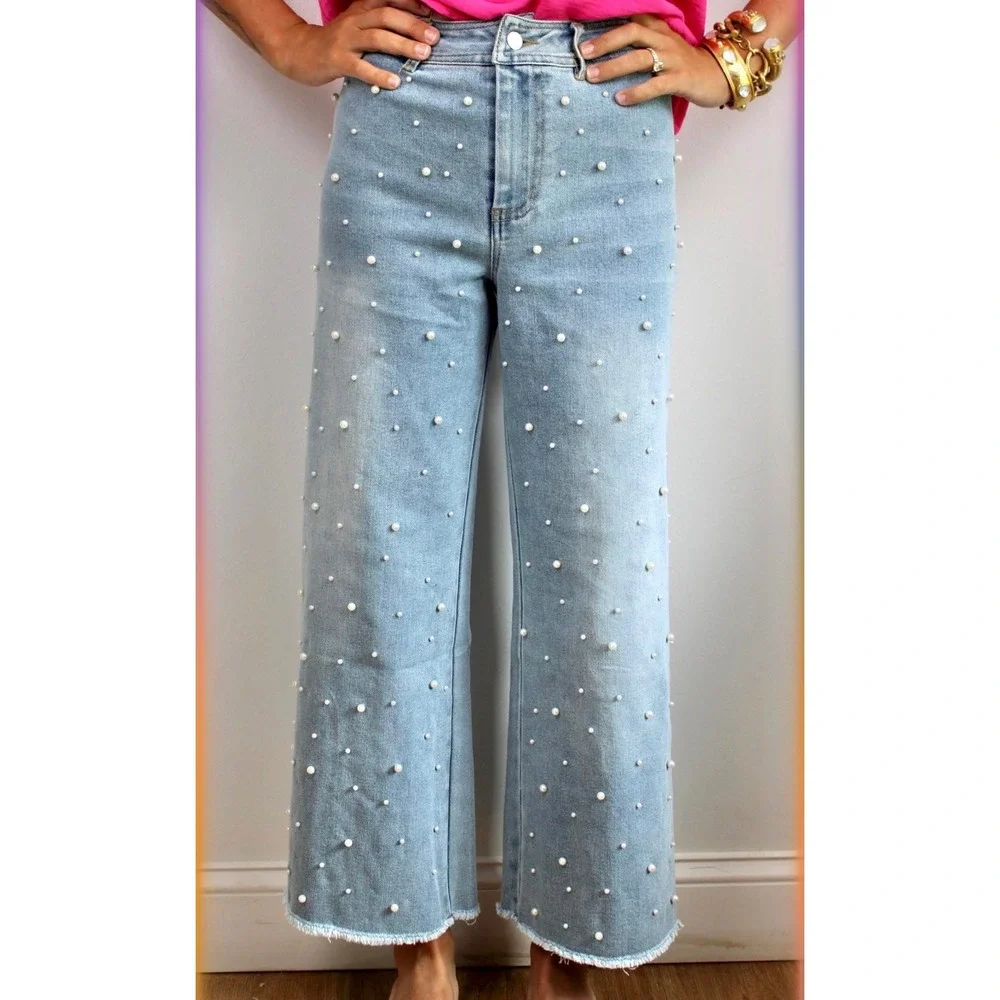 Antonio Melani Pearl Embellished Wide Leg Jeans Light Wash Blue Frayed Hem 12 - Picture 2 of 9